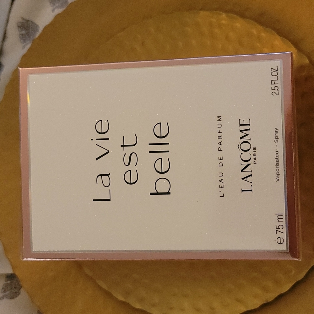 NWT la vie est belle L'eau de parfum 75 mL